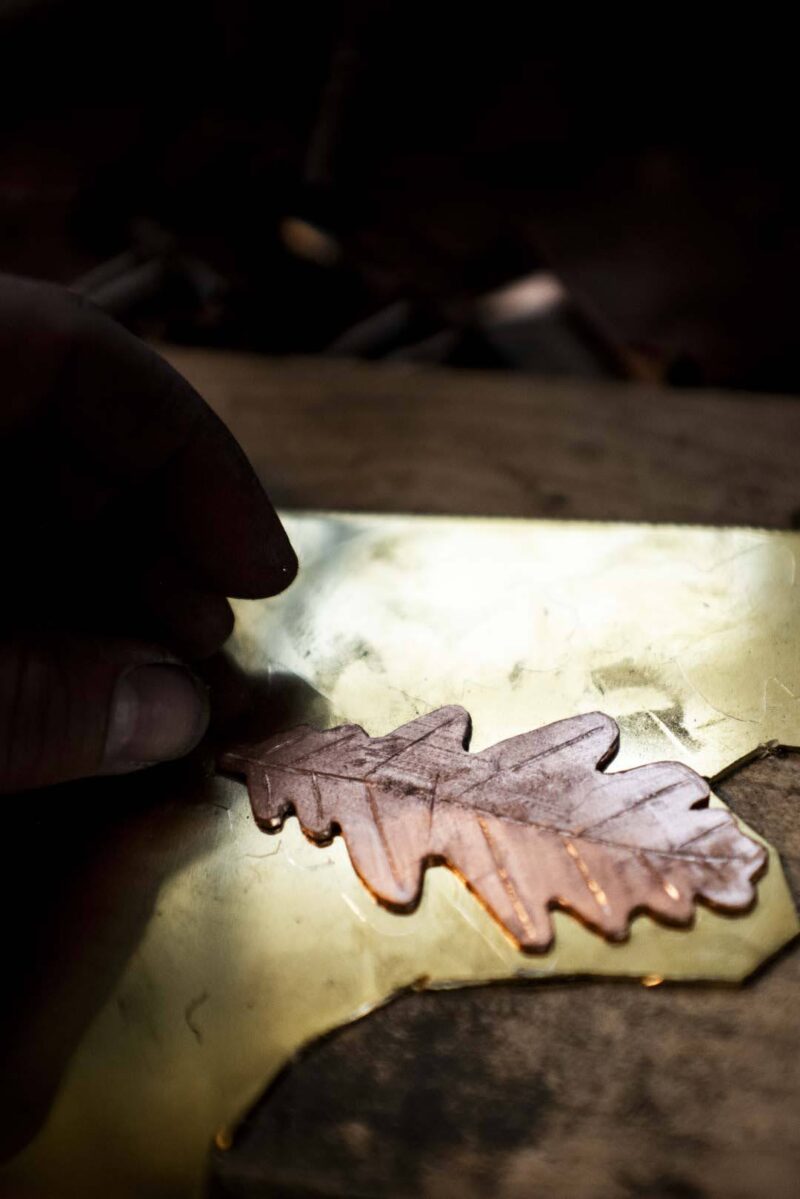 Oak Leaf Earrings "Skogsek" – Copper - Image 7