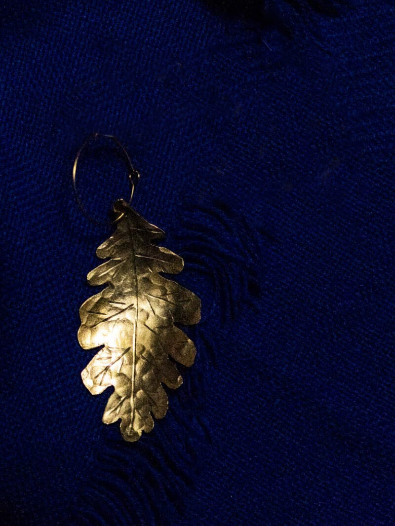 Oak Leaf Earrings "Bergek" – Brass - Image 8